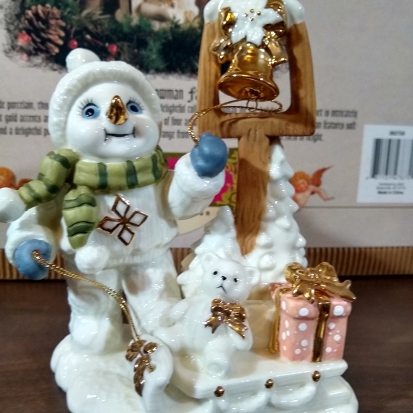 Porcelain snowman family - Picture 4 of 9